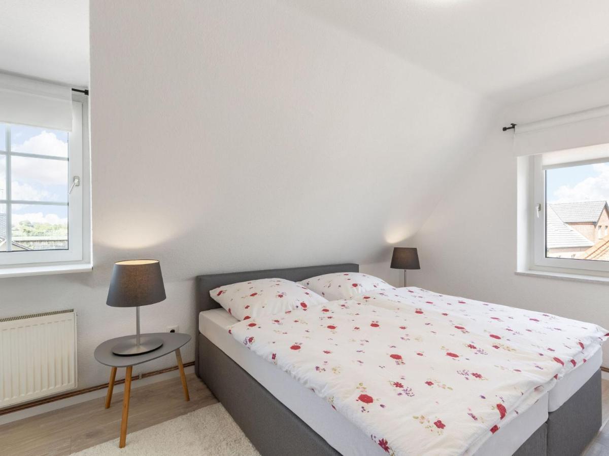 Scenic Apartment In Oldenburg Near Sea And Forest Max 3 Adults Dannau Exteriör bild